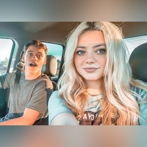 Meet your Posher, Chaise